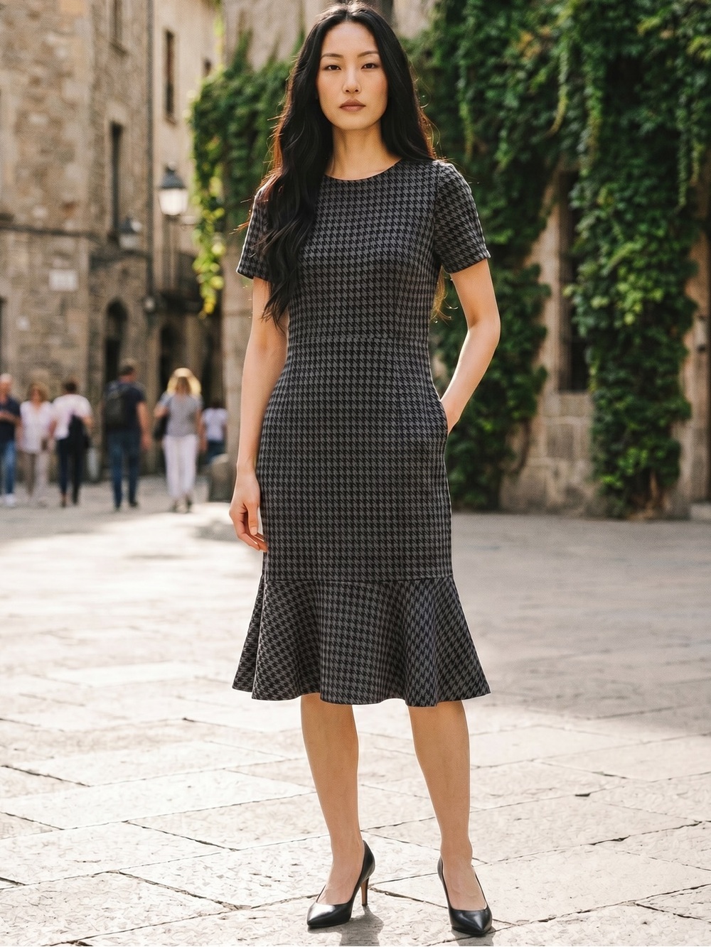 Banana Republic Houndstooth Boucle Sheath Dress - Size 6 (NWOT)